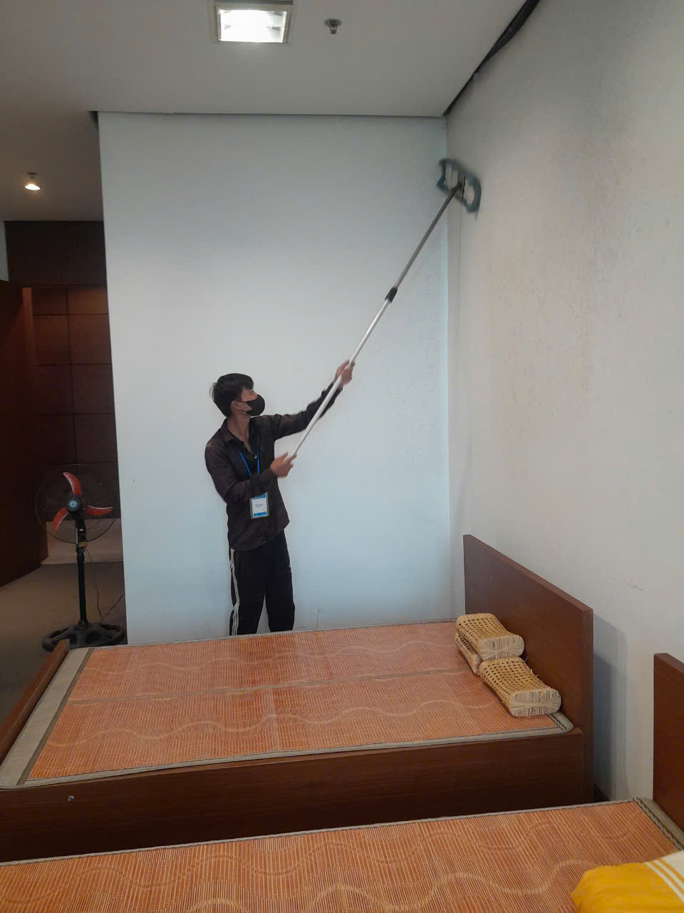Dịch vụ tẩy mốc nhà Giải pháp sạch nấm mốc, an toàn và bền vững Dịch vụ tẩy mốc nhà Giải pháp sạch nấm mốc, an toàn và bền vững